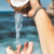 Anda Suka Minum Air Kelapa? Ketahui 7 Khasiat Air Kelapa Untuk Tubuh Badan Kita